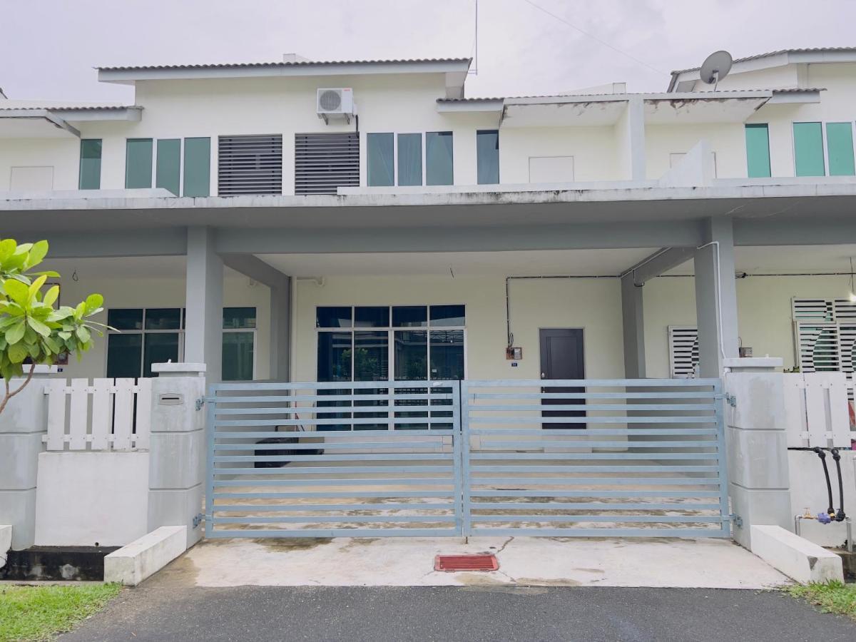 Noor Homestay Paddy View Kangar Buitenkant foto
